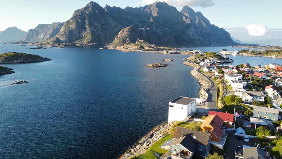 Villa Bluebird-Exclusive 5 bedroom 3 bathroom Villa in Lofoten