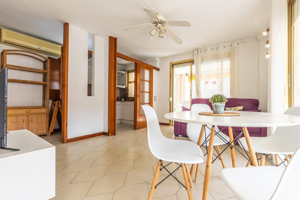 Dining area, air conditioner