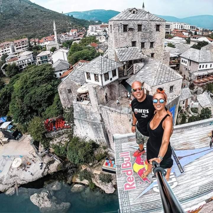 Bird's eye view, River view, group of guests