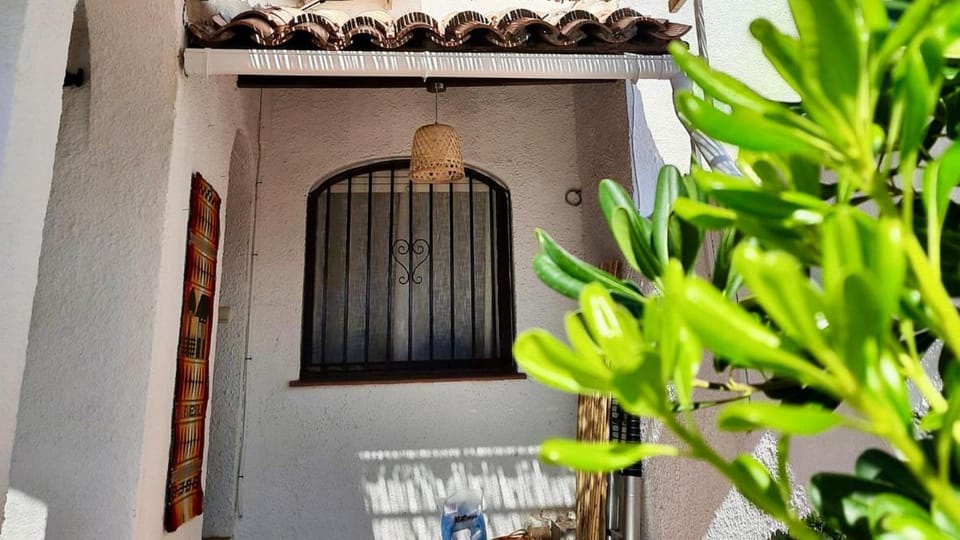MEDDAYS VILLA TER Villa in Baix Camp
