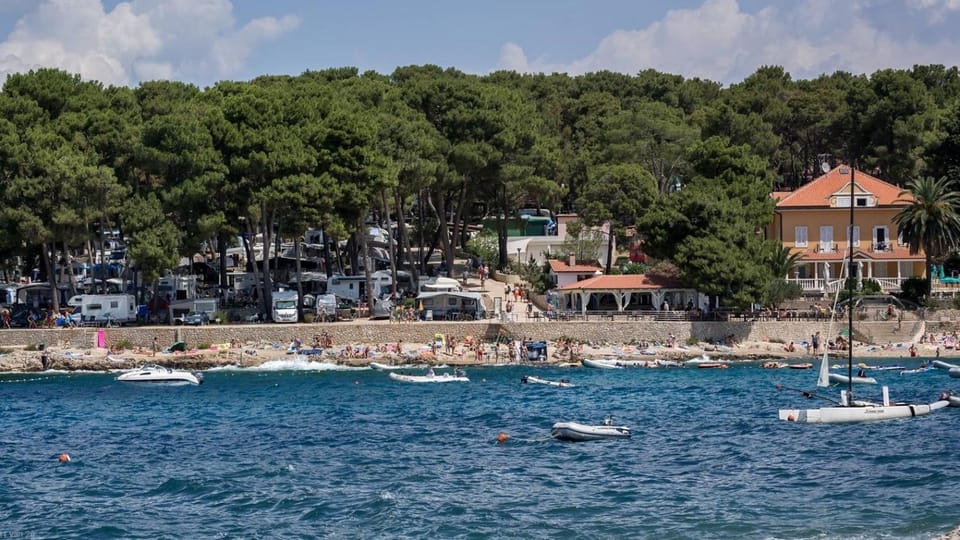 Nearby landmark, Day, Natural landscape, Activities, Beach, Sea view
