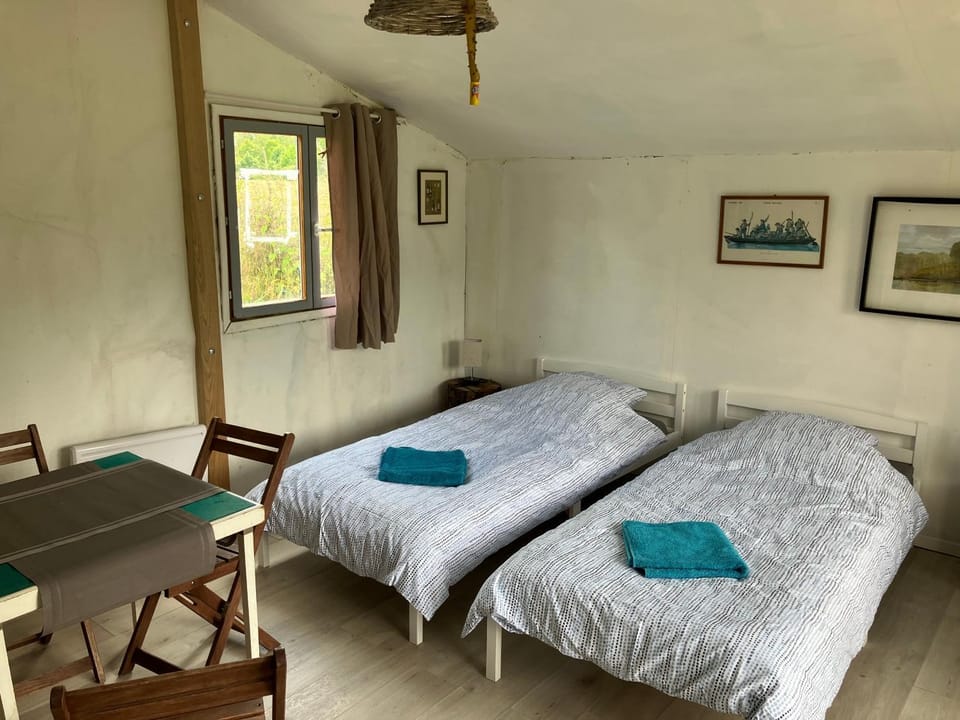 Property building, Living room, Bedroom