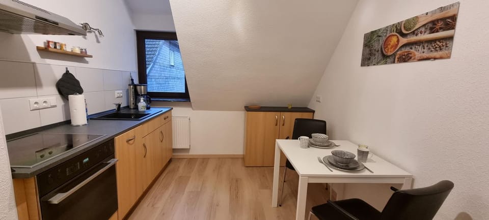 Kitchen or kitchenette, Dining area, pet friendly, stove