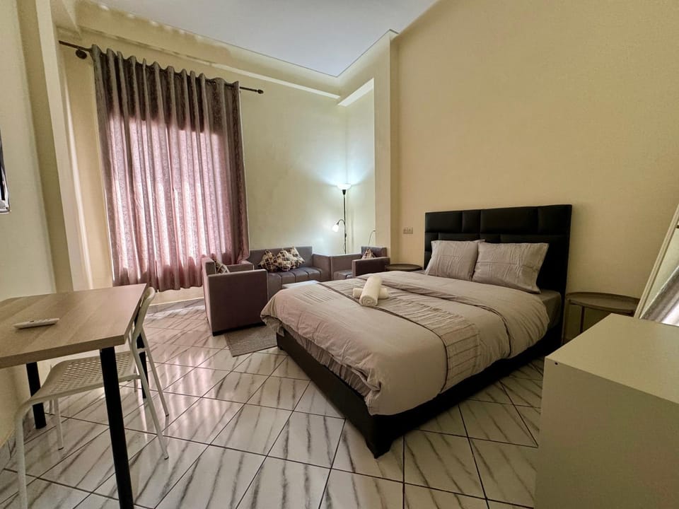 Bed, Living room, Photo of the whole room, Seating area, Bedroom