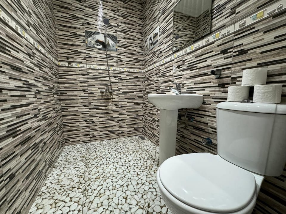 Shower, Toilet, Bathroom