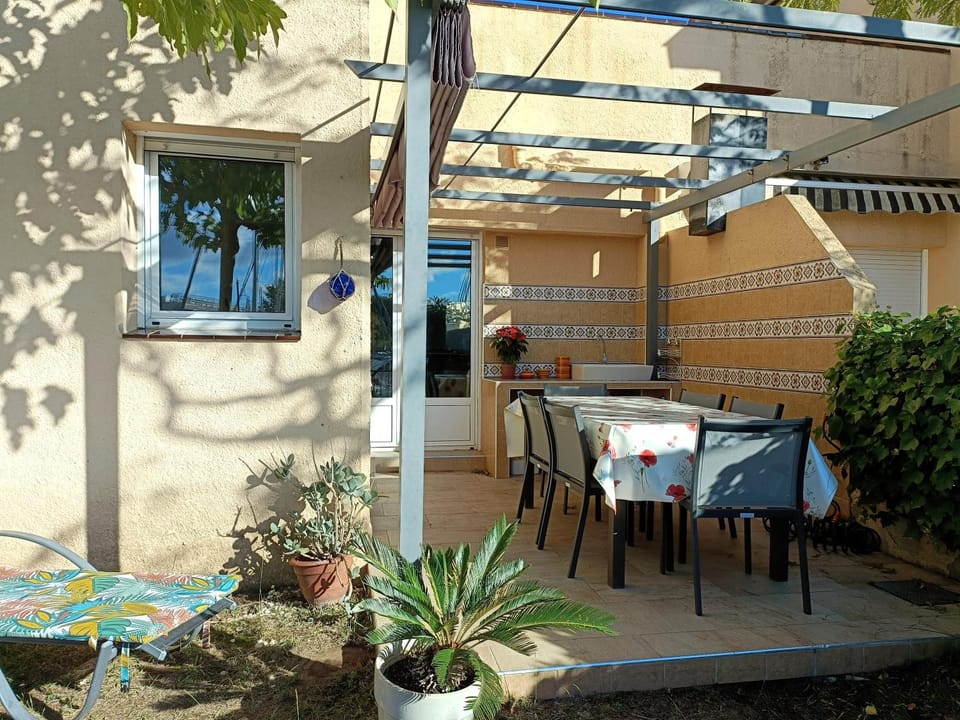 GLOBAL IMMO 6023 PORT ESTRELLA House in Roses