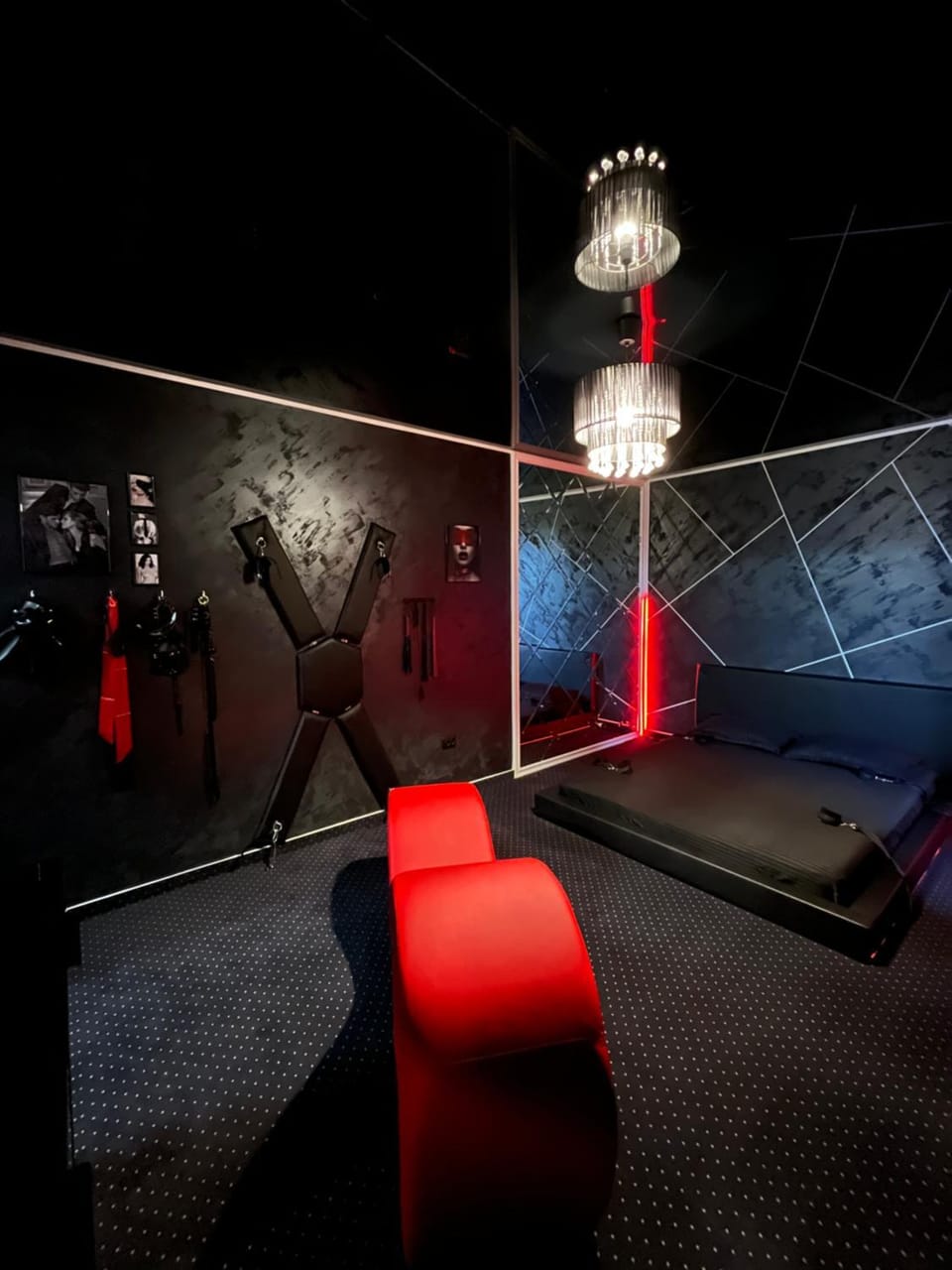 Adult only fantasy room Apartment in Bucharest