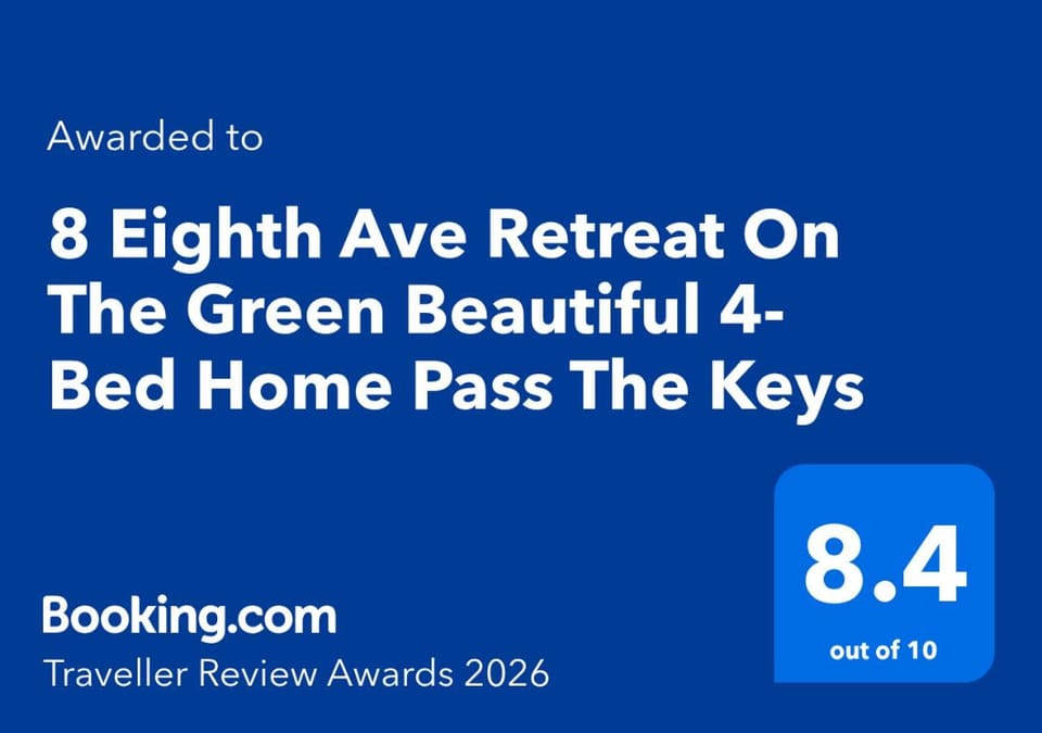 8 Eighth Ave Retreat On The Green Beautiful 4-Bed Home Pass The Keys House in York