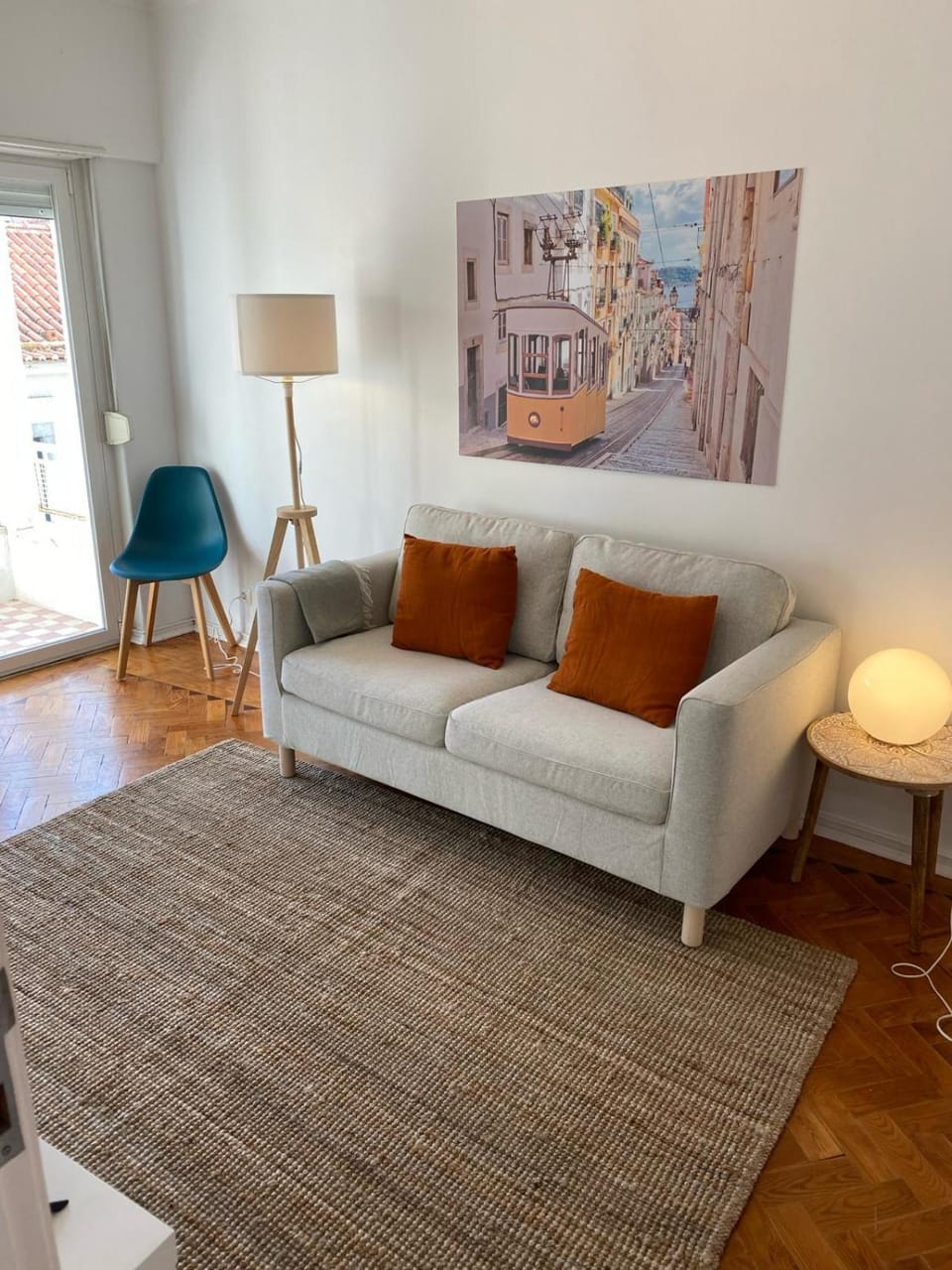 Sunny apartment with a balcony Apartment in Lisbon