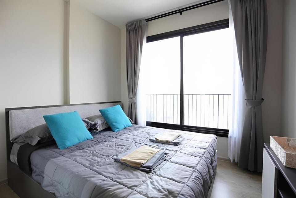 Best Location of Pattaya, Sky Pool, Next To Beach Apartment in Pattaya City