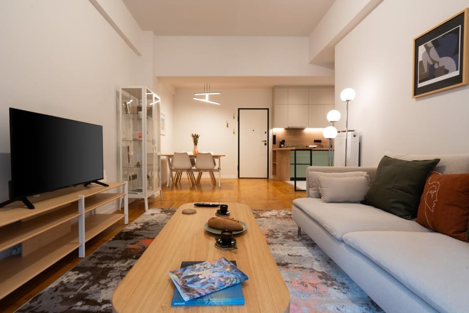 Communal lounge/ TV room, Living room