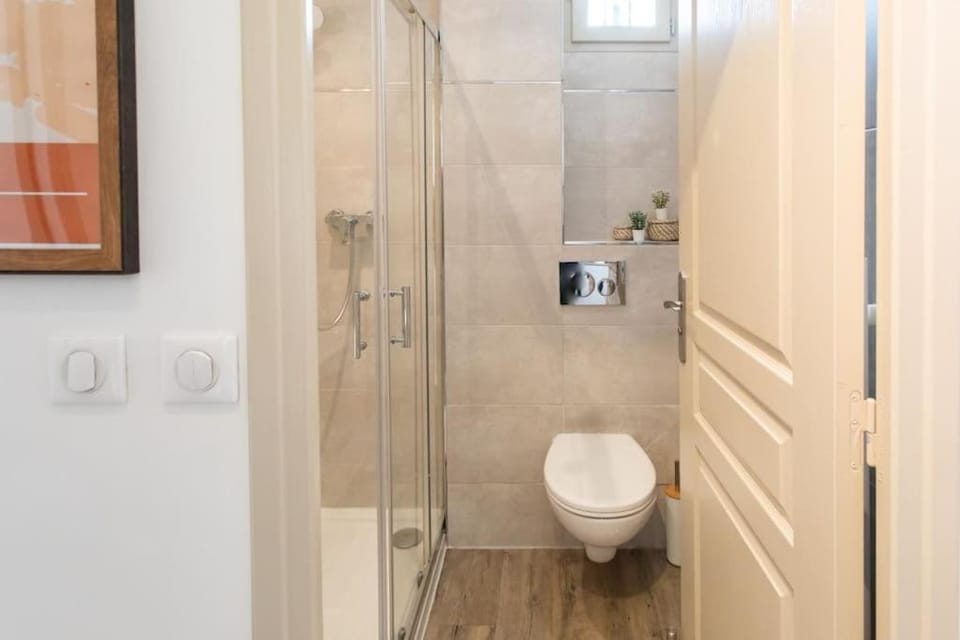 L46 Staywizus - 2P Port, 2min du Cap et 5 du port CLIM & WIFI Apartment in Nice