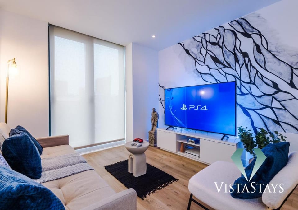 Modern 2 Bedroom Apartment By Vista Stays Short Lets & Serviced Accommodation Manchester With Free WiFi & Dart Board Apartment in Manchester