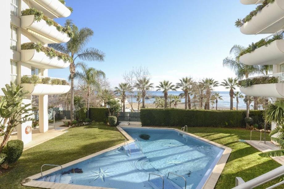 Sea view, Swimming pool
