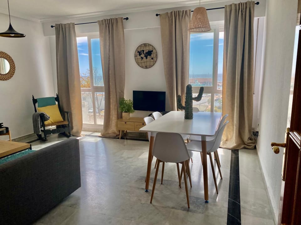 Seafront in Marbella with pool and garage Apartment in Marbella