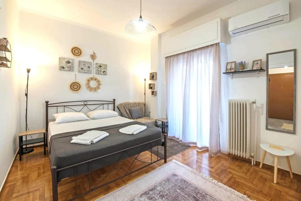 Minimal and cozy Home in Zografou Apartment in Athens