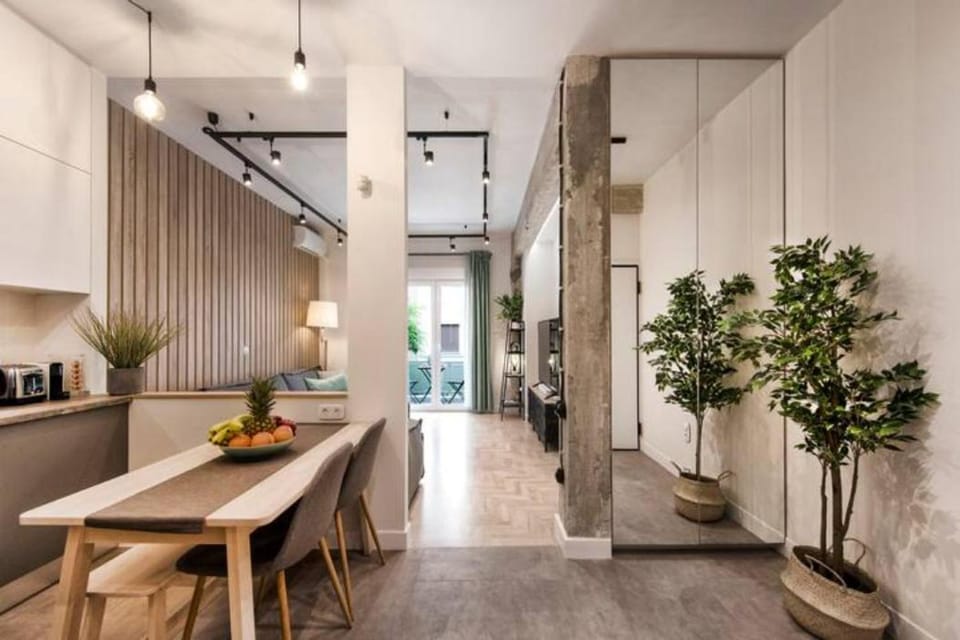 Kitchen or kitchenette, Seating area