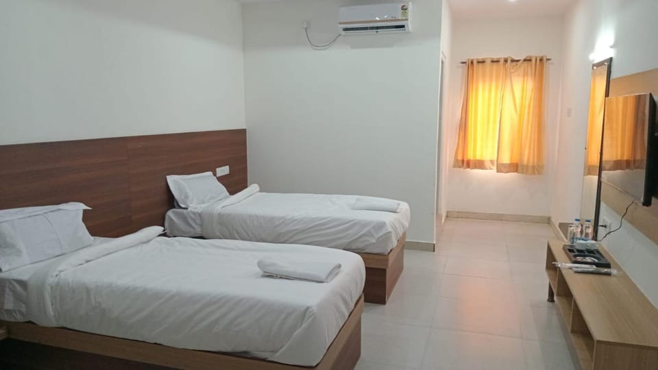 Hotel Aaryan Comforts - Peenya Hotel in Bengaluru