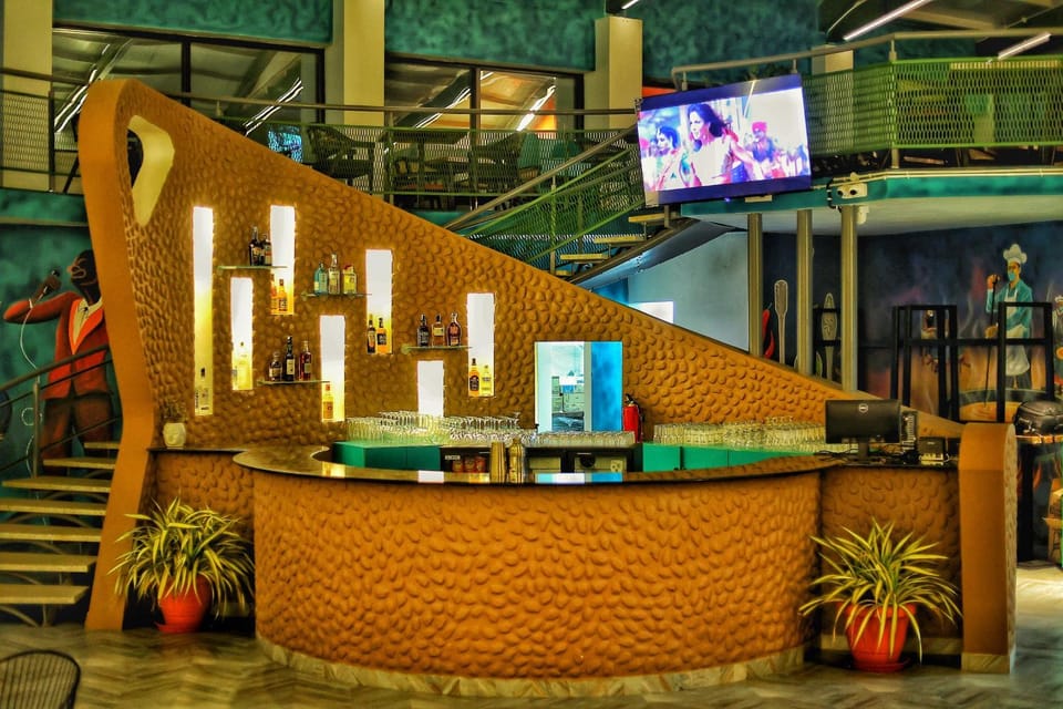Lounge or bar, Evening entertainment