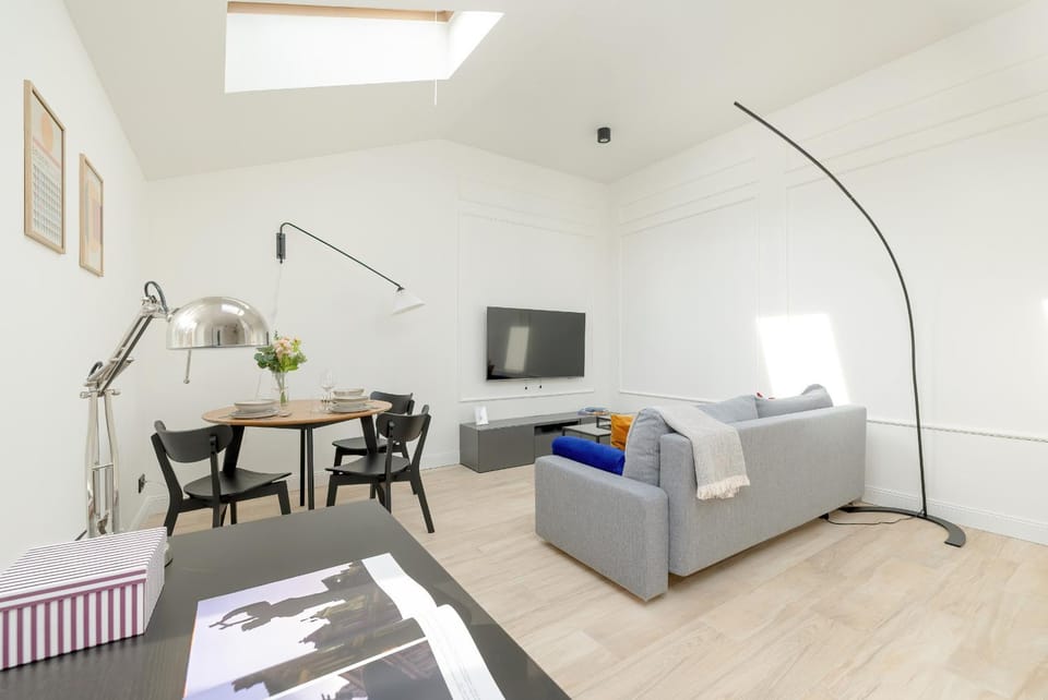 Communal lounge/ TV room, Living room