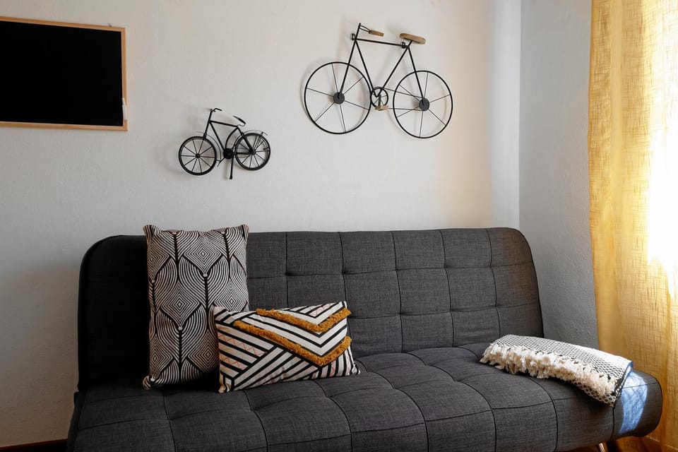 Seating area, Bedroom