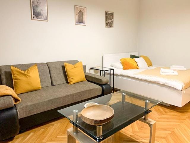 Bed, Living room, Photo of the whole room, Seating area, Bedroom