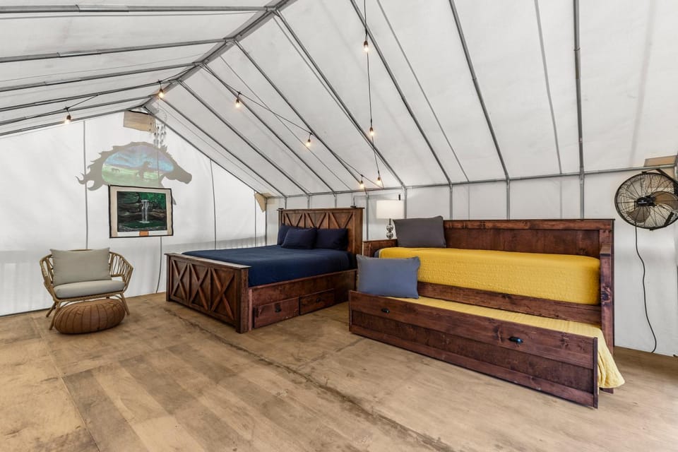 River Front Hallowed Horse Glamp Tent 2 Luxury tent in Kentucky