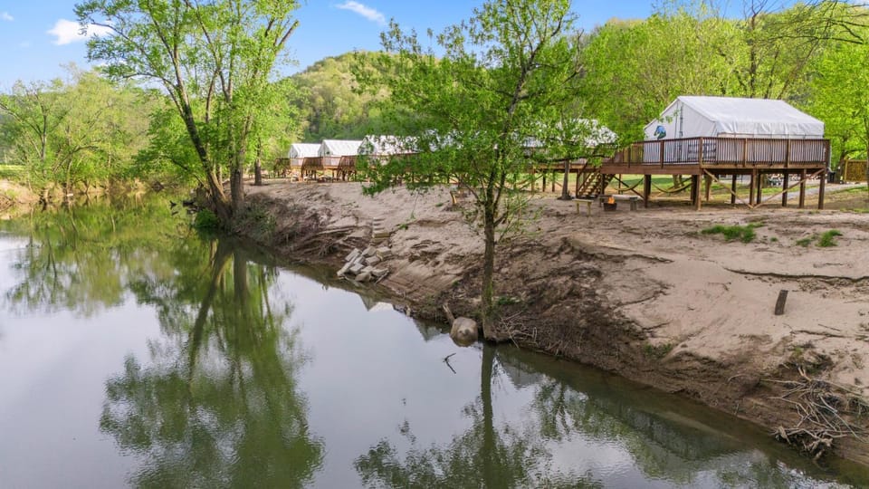 River Front Hallowed Horse Glamp Tent 2 Luxury tent in Kentucky