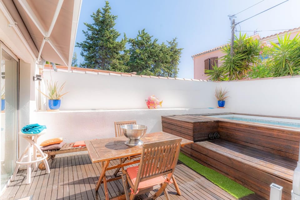 Patio, Swimming pool