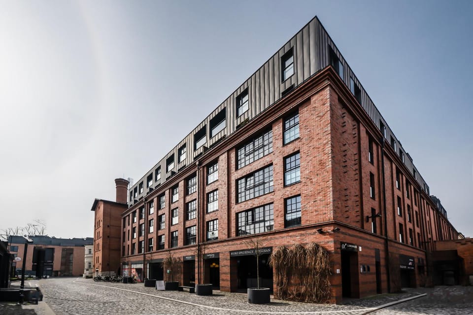 Property building, Day