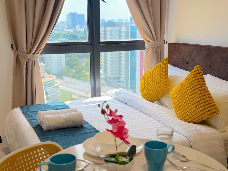 Bed, View (from property/room), Bedroom