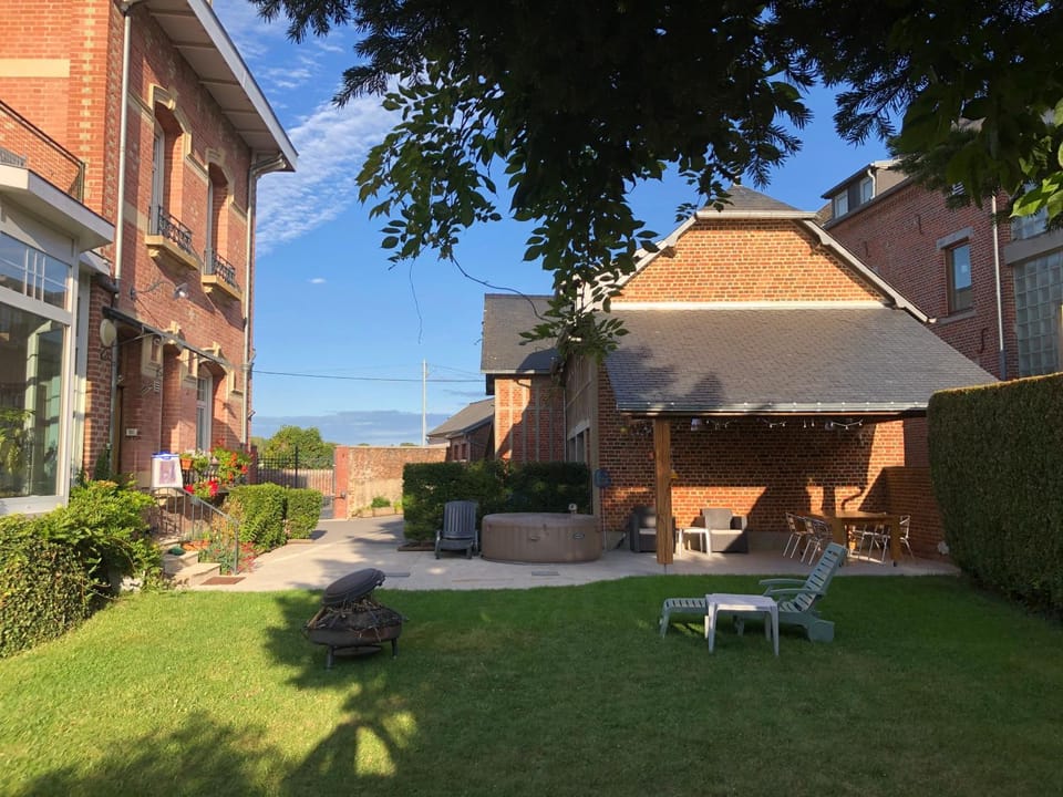 Maison de maître dans un village à la campagne Villa in Wallonia, Belgium