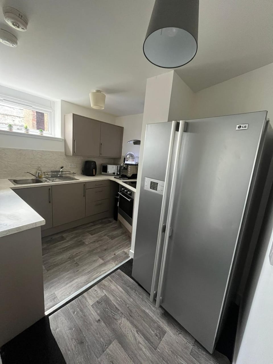 Kitchen or kitchenette, oven