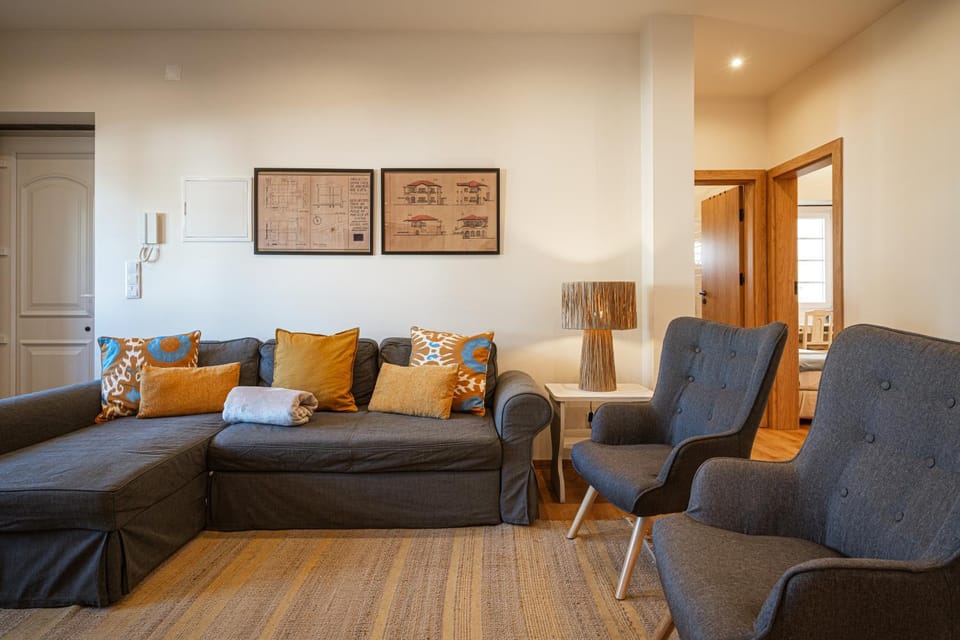 Living room, Seating area
