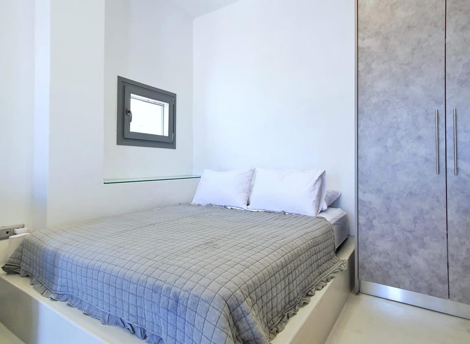 Bed, wardrobe
