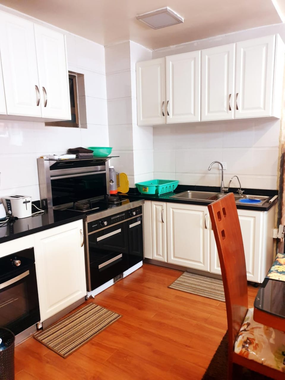Kitchen or kitchenette, Dining area, dishwasher, minibar, oven, pet friendly, stove, toaster
