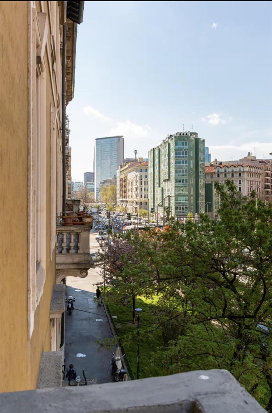 Property building, Day, Neighbourhood, City view, Street view, Location