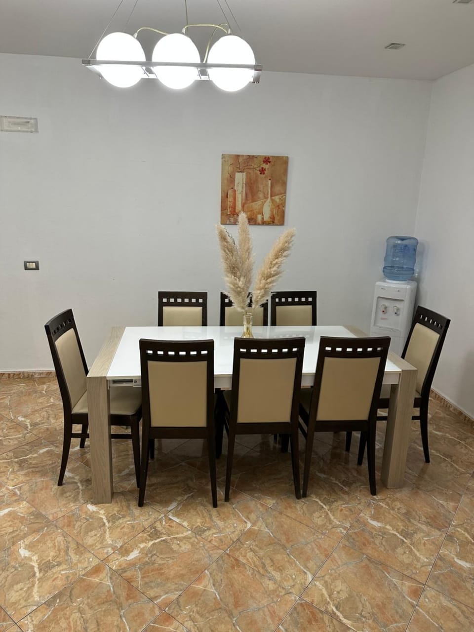 HENRI'S APARTAMENT Bed and Breakfast in Tirana County, Albania