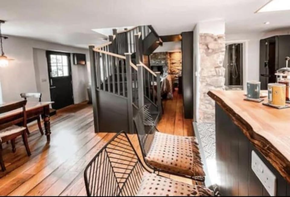 Gorgeous North Pembs Cottage House in Wales