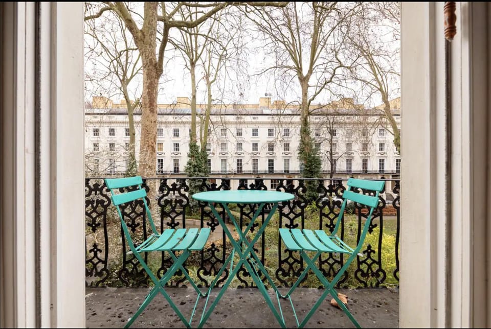 Premium 2-Bedroom Spacious Apartment - Bayswater - Sleeps 5 - Ground Floor Apartment in City of Westminster