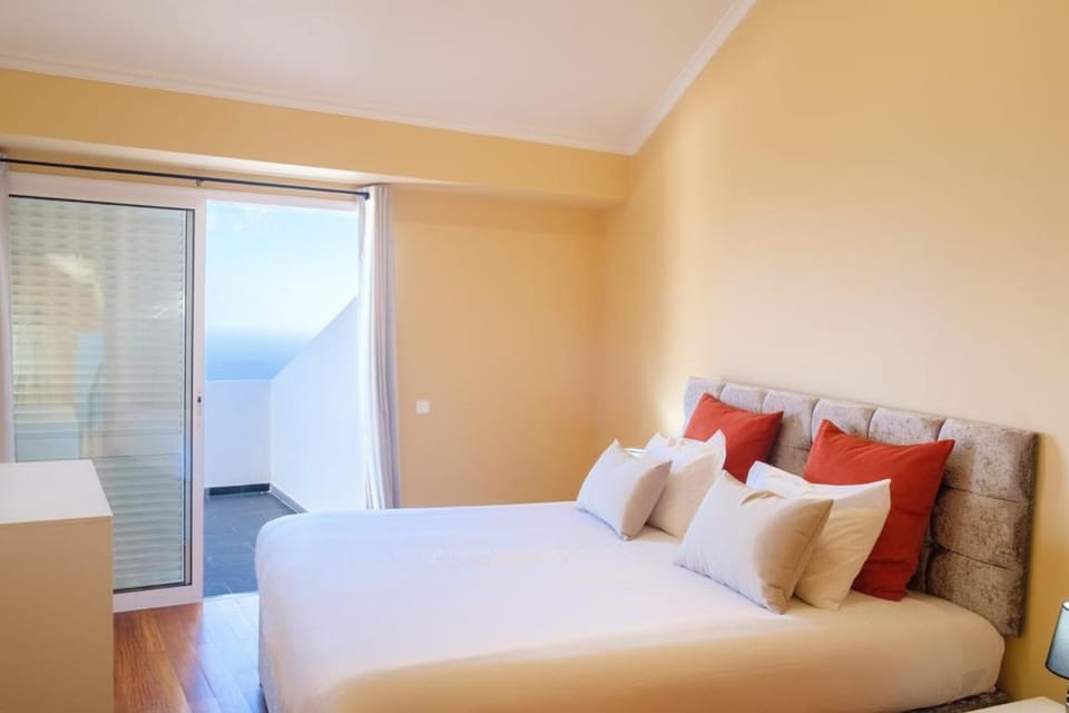 GuestReady - One happy stay in Machico House in Madeira District