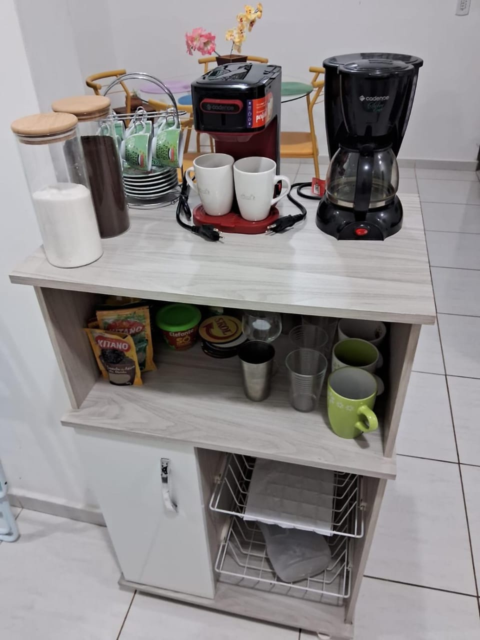 Coffee/tea facilities, Kitchen or kitchenette, kitchen