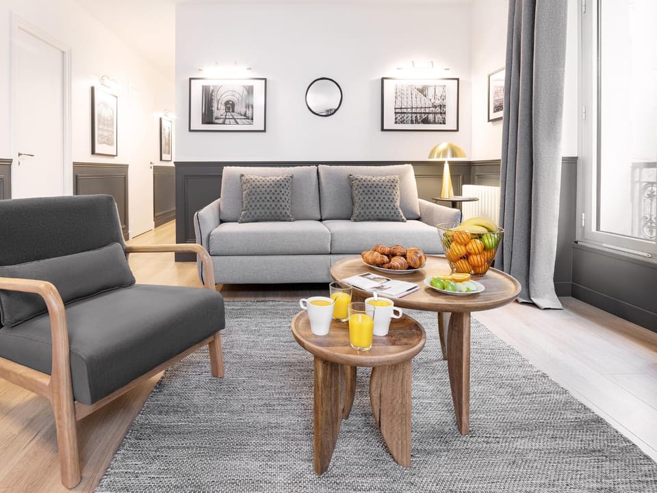 LivinParis - Luxury AC 3 Bedrooms Opera III Apartment in Paris