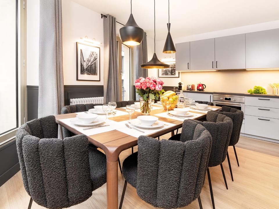 LivinParis - Luxury AC 3 Bedrooms Opera III Apartment in Paris