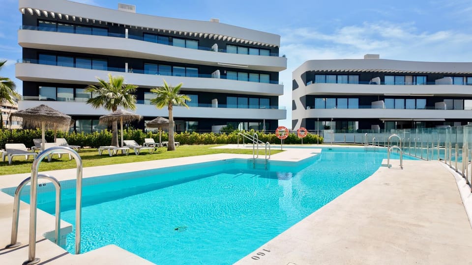 Mara's Apartments Higuerón West - Nordic Style - Sunny Terrace - 3 Community Pools Apartment in Fuengirola