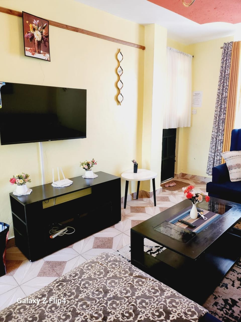 Communal lounge/ TV room, TV and multimedia, Living room, Seating area, Dining area, Evening entertainment, Bedroom