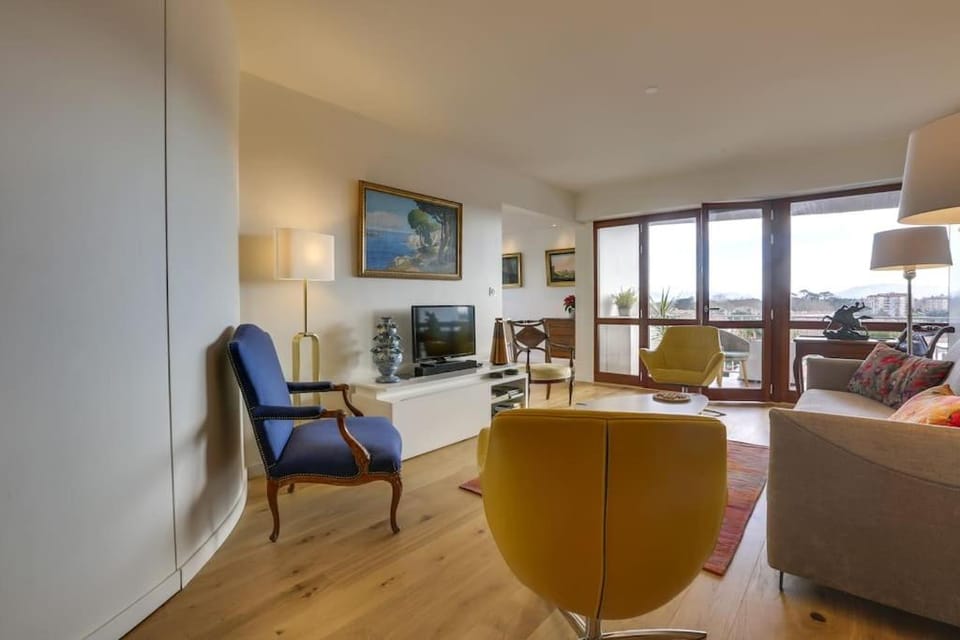 AUTEUIL - Appartement lumineux rénové Apartment in Biarritz