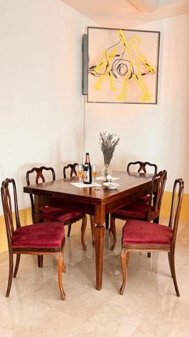 Giallo Lame Apartment in Bologna