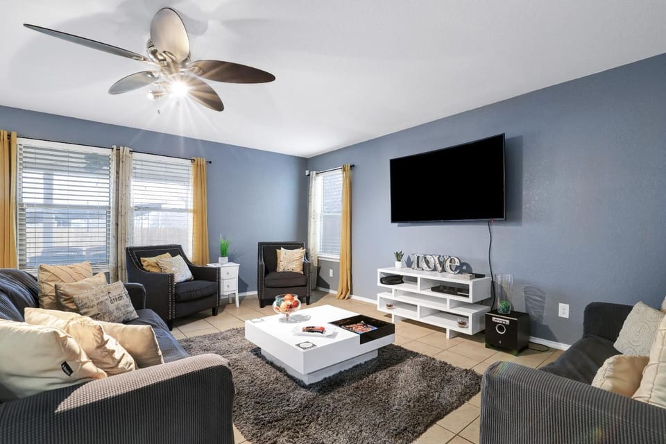 Tranquility - A Birdy Vacation Rental House in San Antonio