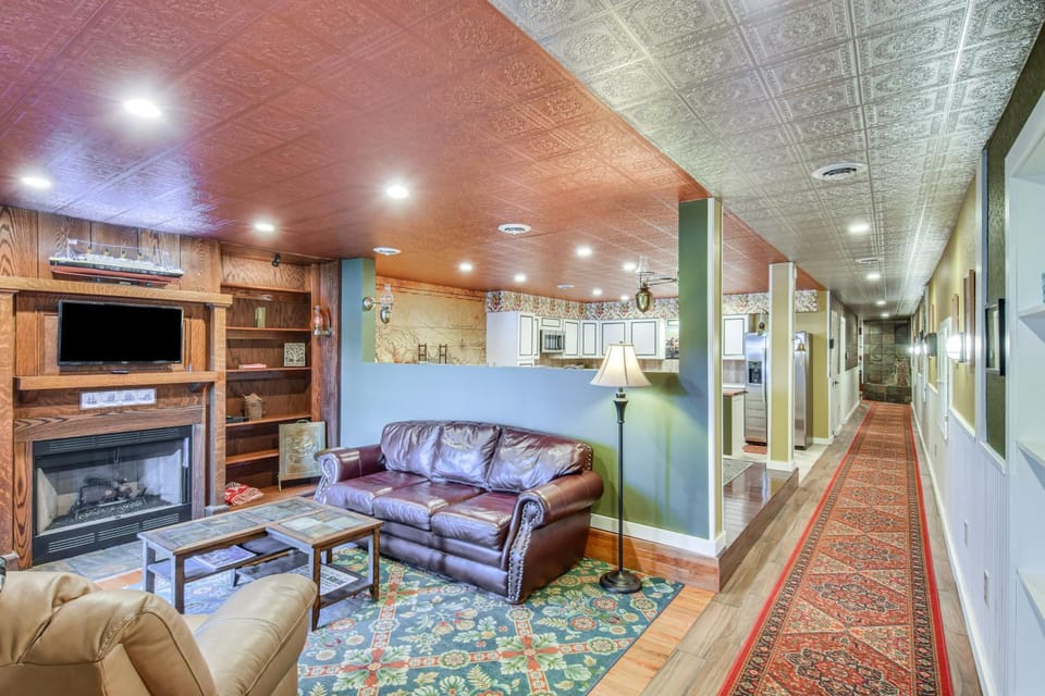 Smethport Vacation Rental w/ Fireplace & Lake View Apartment in Allegheny River